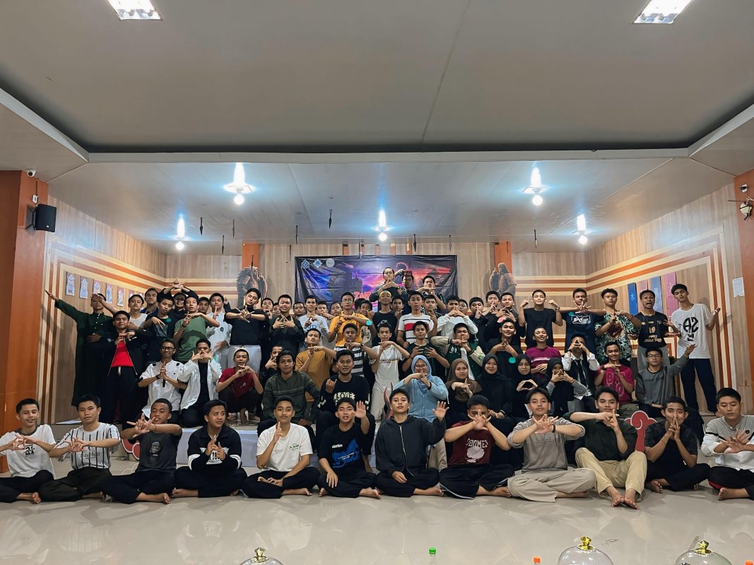 Penutupan English Camp MANPK Kota Makassar Berlangsung Meriah dan Inspiratif