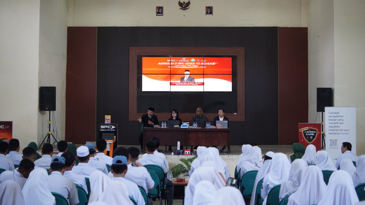 Learn Smart, Think Digital: Menyongsong Masa Depan di MAN 3 PK Makassar.