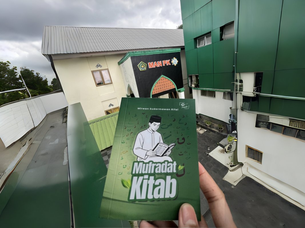 Tingkatkan Kualitas Pembelajaran, Pengajar MAN PK Makassar Terbitkan Buku Panduan Kosakata Kitab Turats