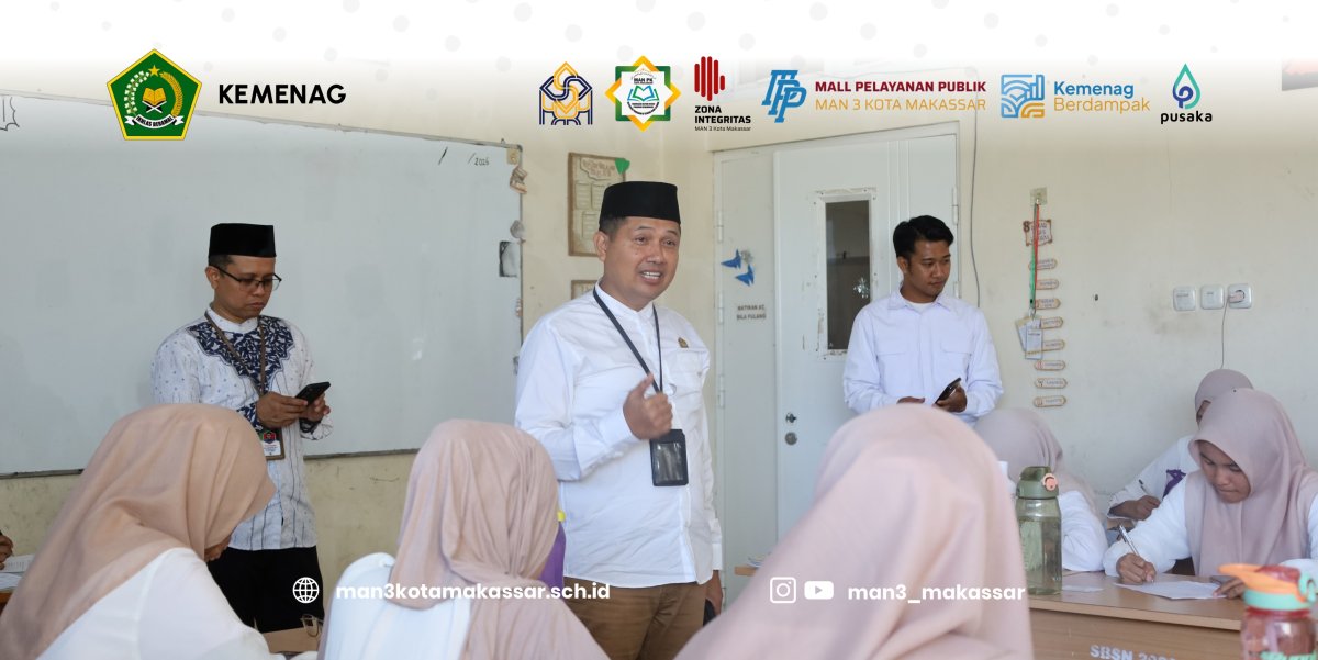 MAN 3 Kota Makassar Pantau Hari Keempat ASAS Genap Berbasis CBT, Kepala Madrasah Tekankan Pentingnya Perangkat Digital