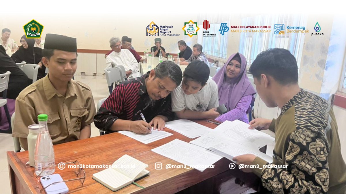 MANPK Kota Makassar Bagikan Dua Jenis Rapor, Orang Tua Antusias Hadiri Pembagian Rapor Santri