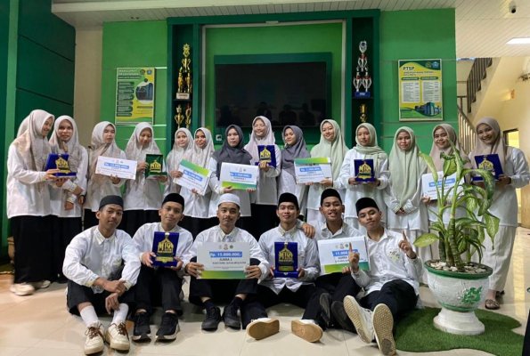 Santri MAN Program Keagamaan