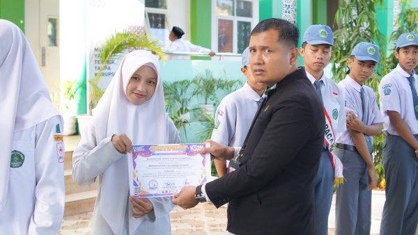 Andi Afifah Nabilah Zahwah